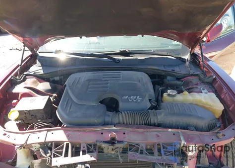 2018 Dodge Charger Sxt Plus Rwd z USA, uszkodzony, nr VIN 2C3CDXHG1JH210295